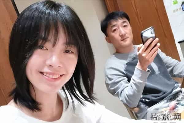 原来他早已离世!41岁病发抢救无效离世,留下妻子儿女悲痛欲绝