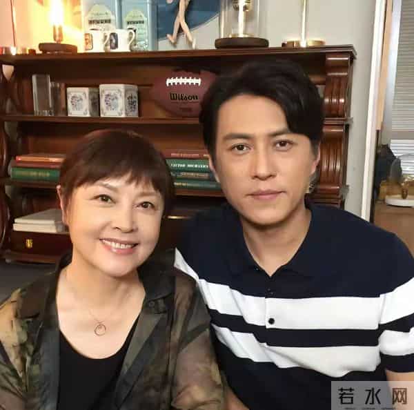 从主持人到演员，她为儿子息影，却在丈夫肝癌去世后，靠演技出圈