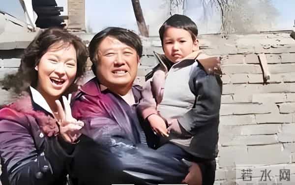 陈国军：最对不起三婚妻子傅丽云，44岁儿子成为他最大的心病