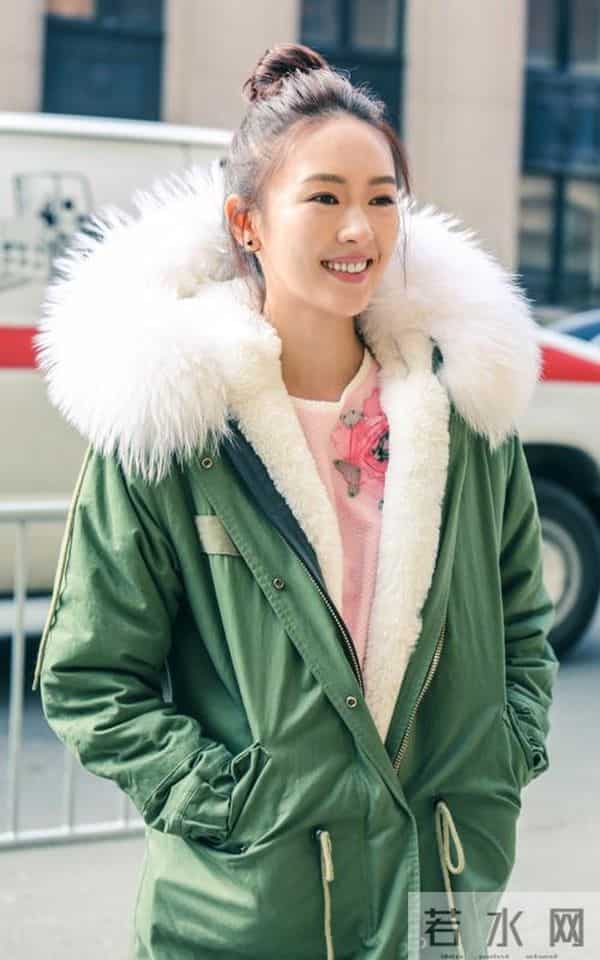 当40岁童谣跟42岁蒋欣站一起,我才彻底明白,女演员气质有多重要