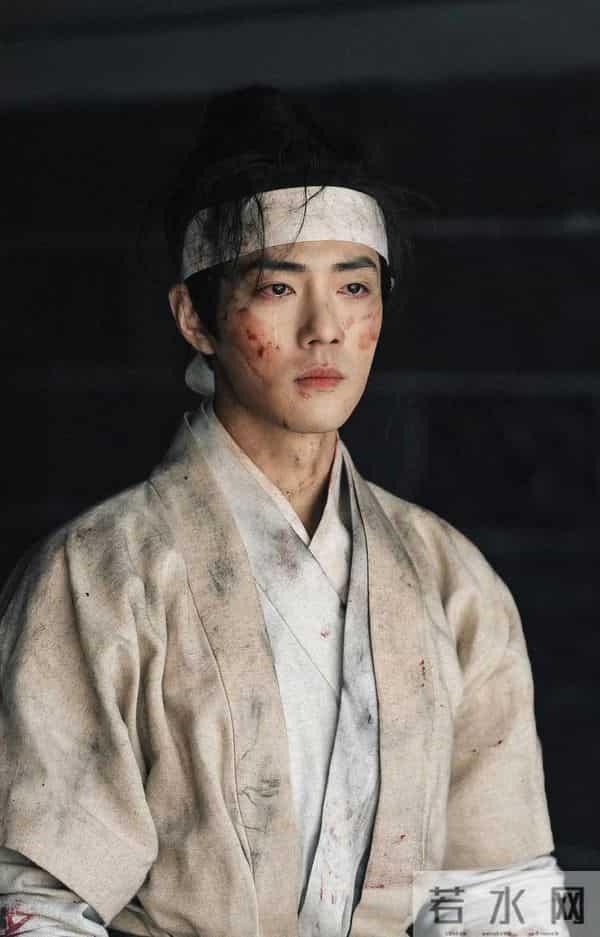 央视“点名”才几天，肖战因一个举动，再令杨紫和所有人刮目相看