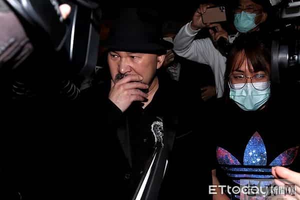 独家/刘真离世5年!辛龙被爆海外结婚亲自出面回应