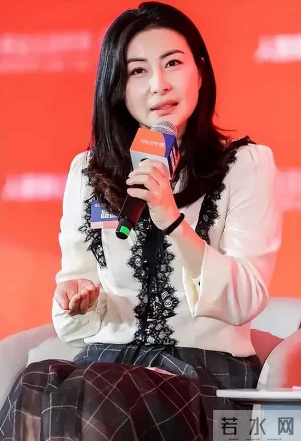 霍震霆没想到，官宣新身份没多久，儿媳郭晶晶再次让阔太圈沉默了