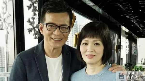 为妻子抗癌整整七年花了7500万,妻子去世已4年,葬礼上曾发誓终身不再娶的黄日华,履行承诺了吗?