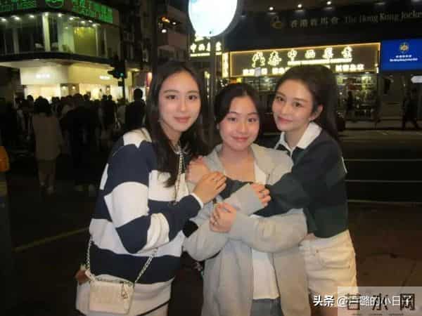 甘比和情敌在较劲，给17岁女儿生日过于低调了！