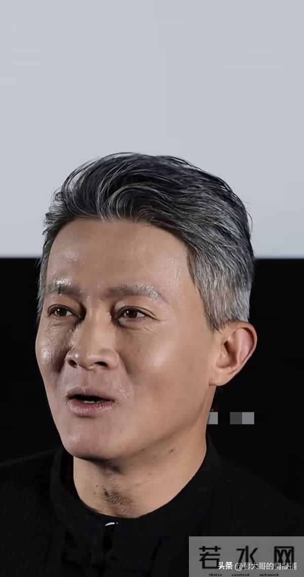 杨志刚最新活动大变样!47岁的他如今已满头白发,看着老了不少