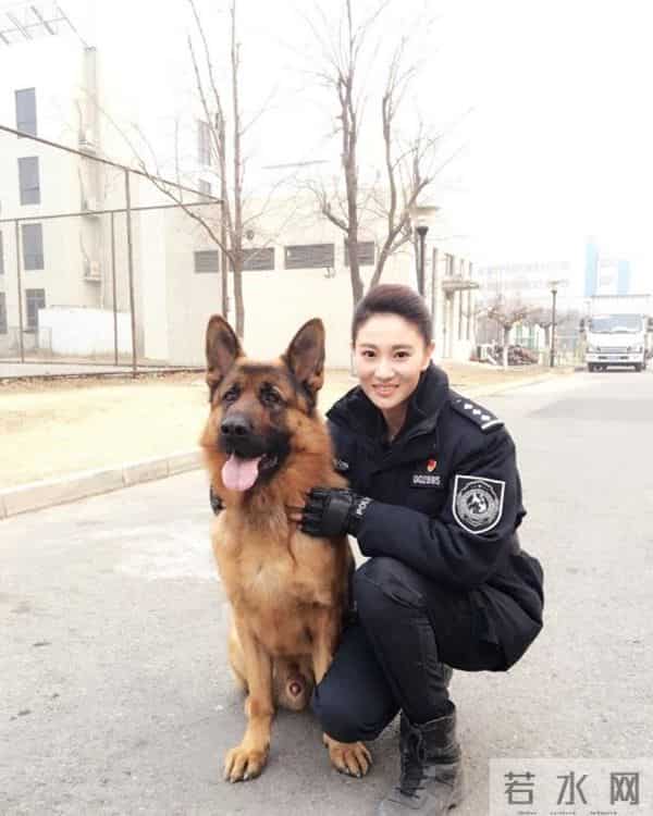 侯梦莎搬离婆家,和毛毅带女儿到杭州定居,婆婆不舍孙女哭着告别