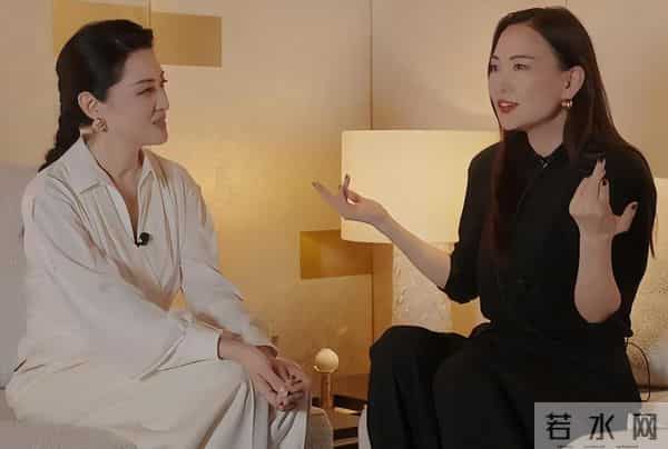 连续17年主持春晚的她，12年婚姻终究离婚，坦白：婚姻只会痛苦