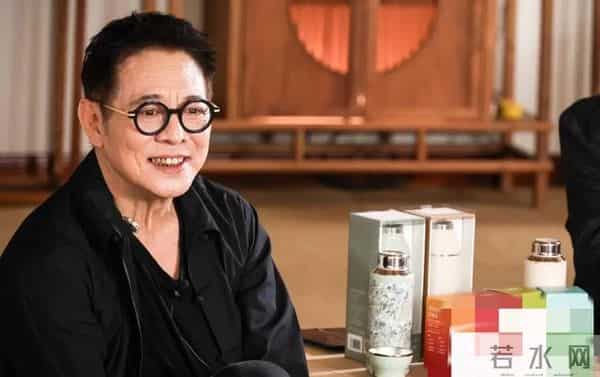 62岁李连杰返老还童，手术后年轻二十岁，生龙活虎就像变了一个人