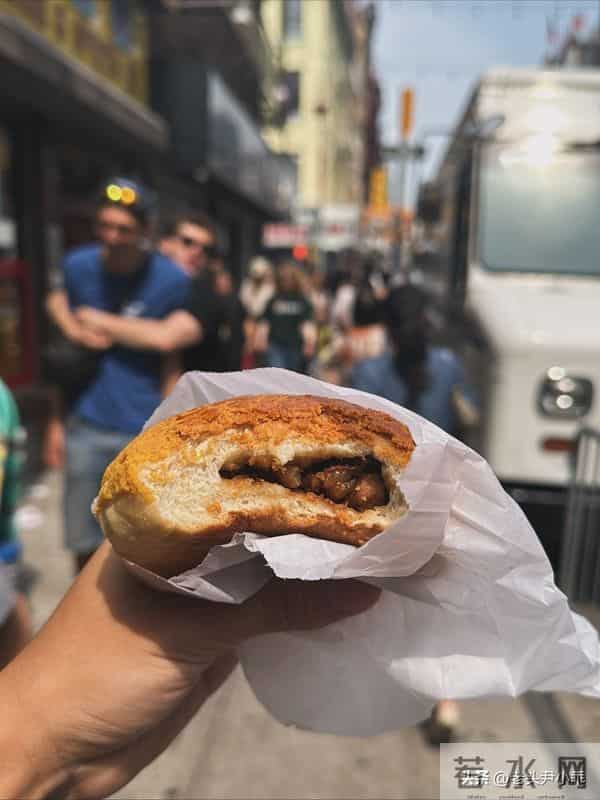 姚焯菲托实李克勤大仔恋情疑升温 女方娇羞甜笑更公然耍花枪