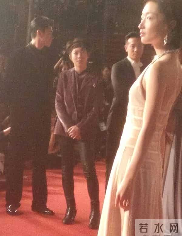 王菲也没想到,“被曝同居”的28岁女儿窦靖童,会走上她的来时路