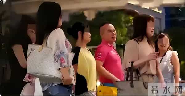 30位情妇、60辆豪车,有钱人的生活能有多奢淫?比赌王过得还潇洒