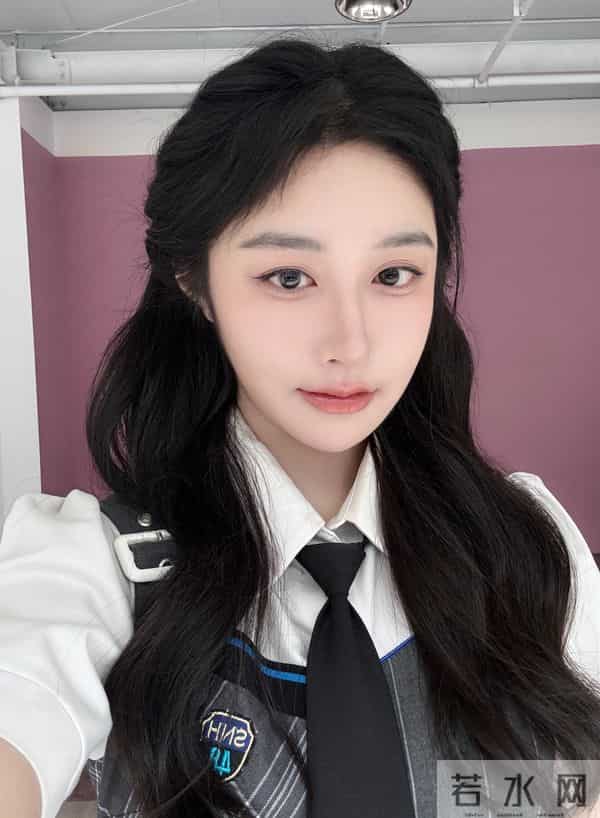 李嘉琪,河北衡水人